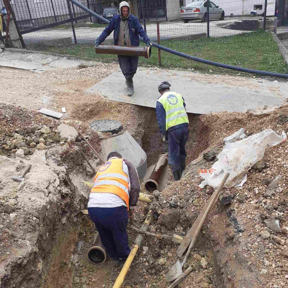 Služba za održavanje kanalizacione mreže i objekata: RADOVI NA KANALIZACIONOJ MREŽI