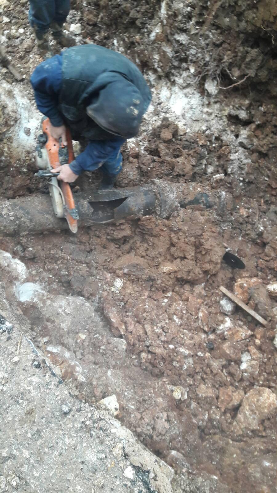 Služba za održavanje vodovodne mreže i objekata:  RADOVI NA VODOVODNOJ MREŽI