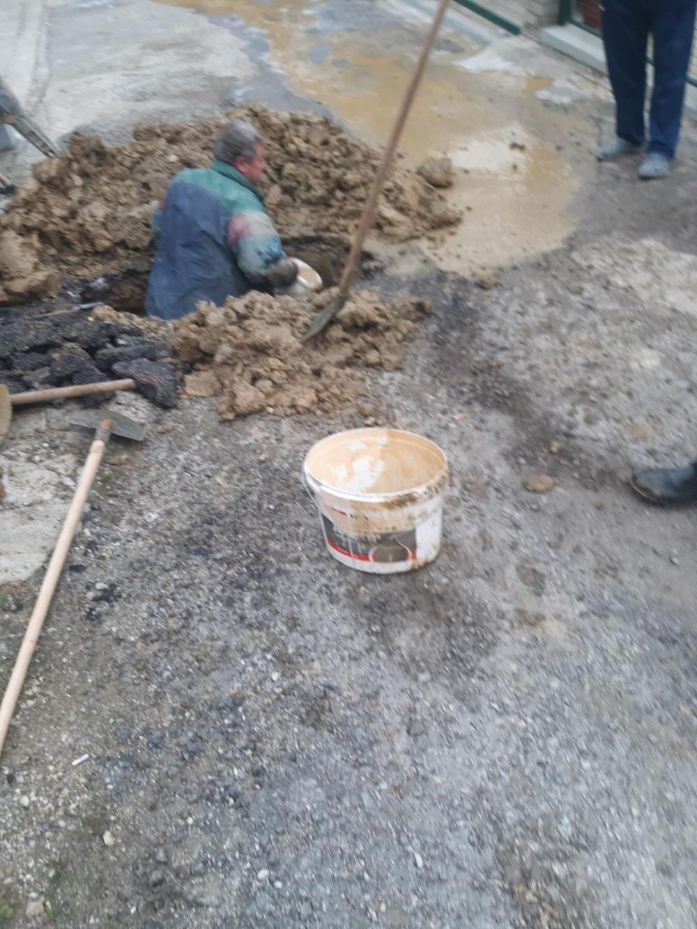 Služba za održavanje vodovodne mreže i objekata:  RADOVI NA VODOVODNOJ MREŽI
