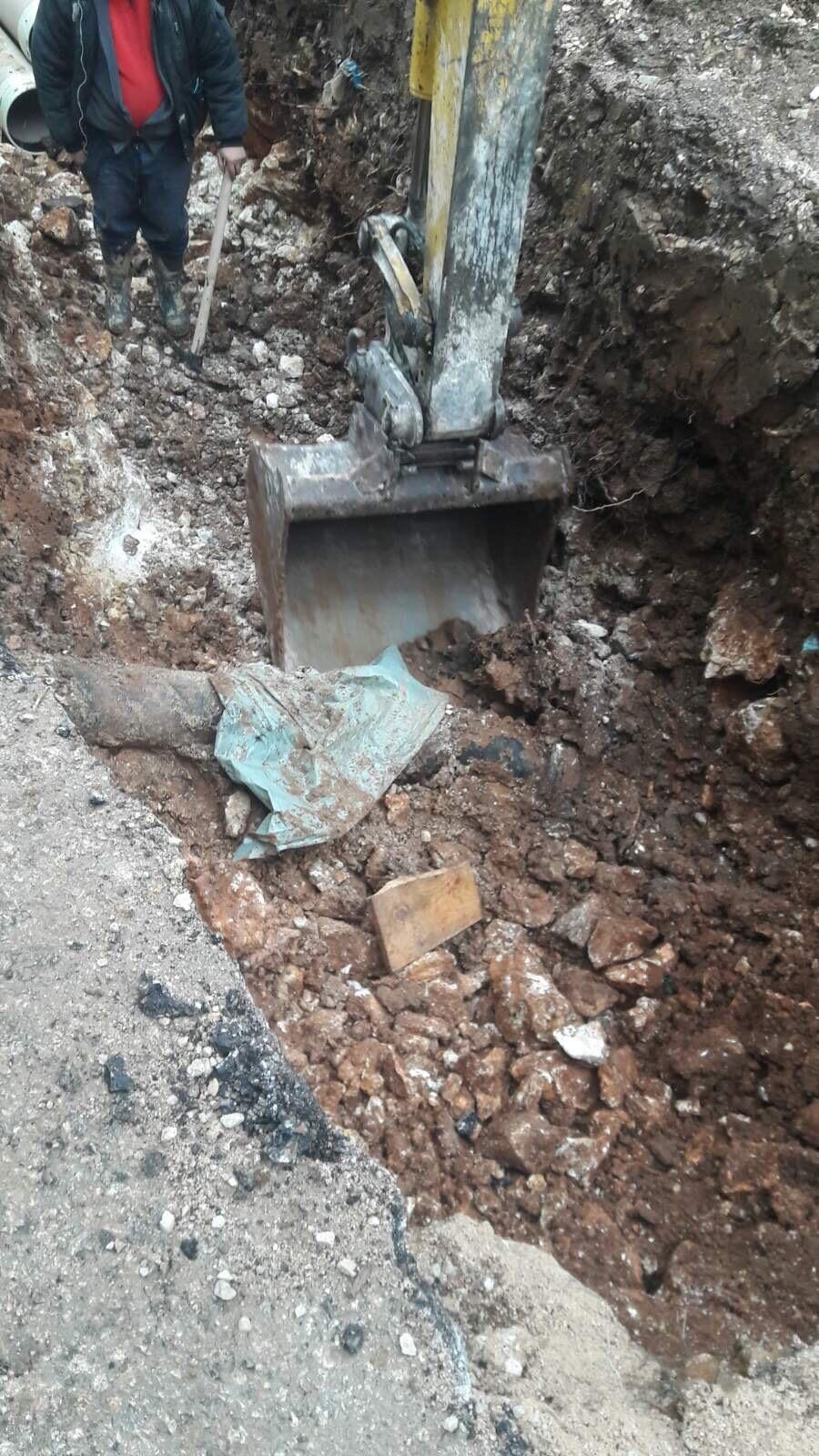 Služba za održavanje vodovodne mreže i objekata:  RADOVI NA VODOVODNOJ MREŽI