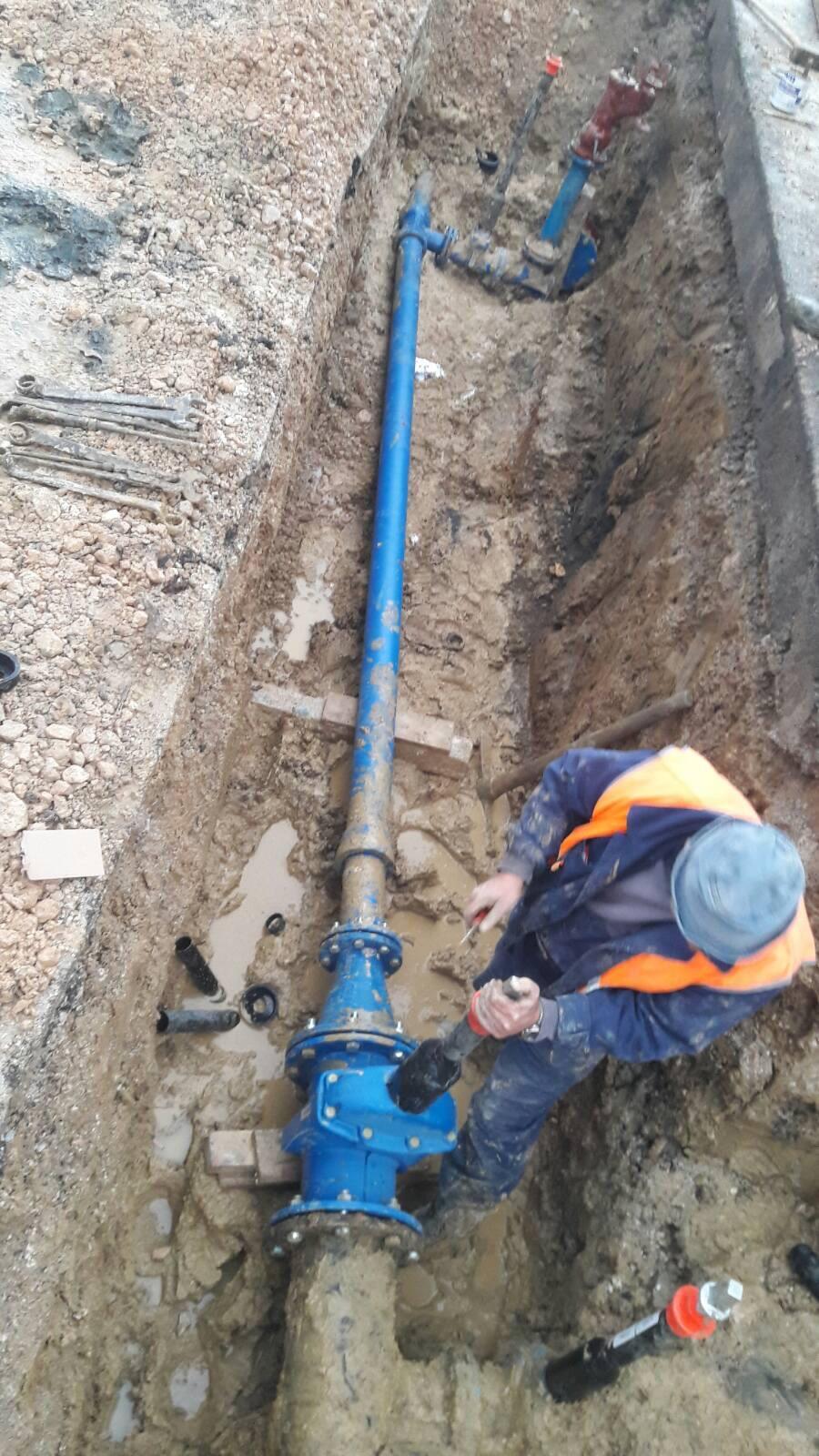 Služba za održavanje vodovodne mreže i objekata:  RADOVI NA VODOVODNOJ MREŽI