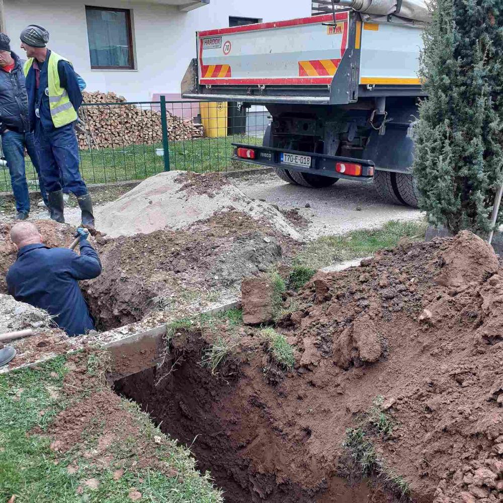 Služba za održavanje kanalizacione mreže i objekata: RADOVI NA KANALIZACIONOJ MREŽI