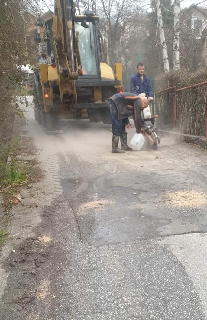 Služba za održavanje vodovodne mreže i objekata:  RADOVI NA VODOVODNOJ MREŽI
