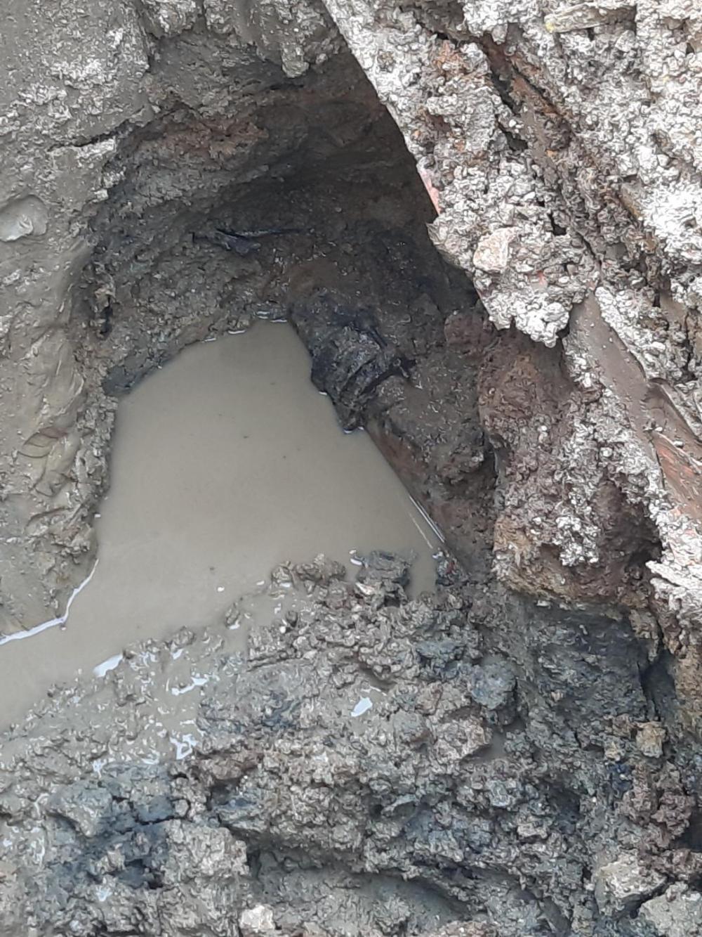 Služba za održavanje vodovodne mreže i objekata:  RADOVI NA VODOVODNOJ MREŽI