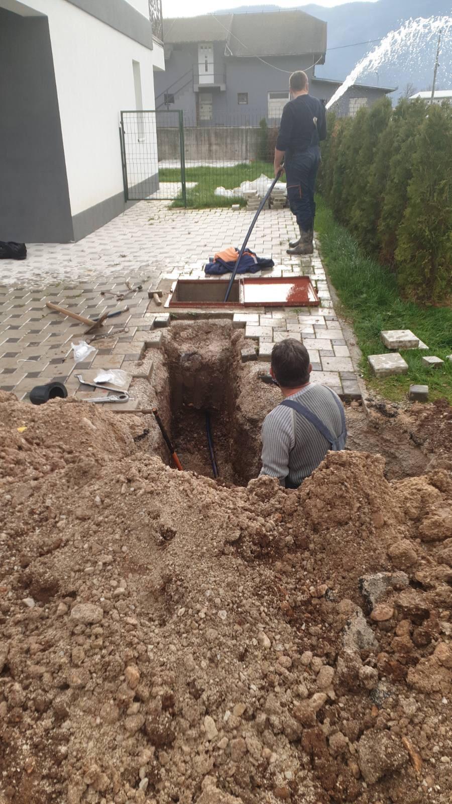 Služba za održavanje vodovodne mreže i objekata:  RADOVI NA VODOVODNOJ MREŽI