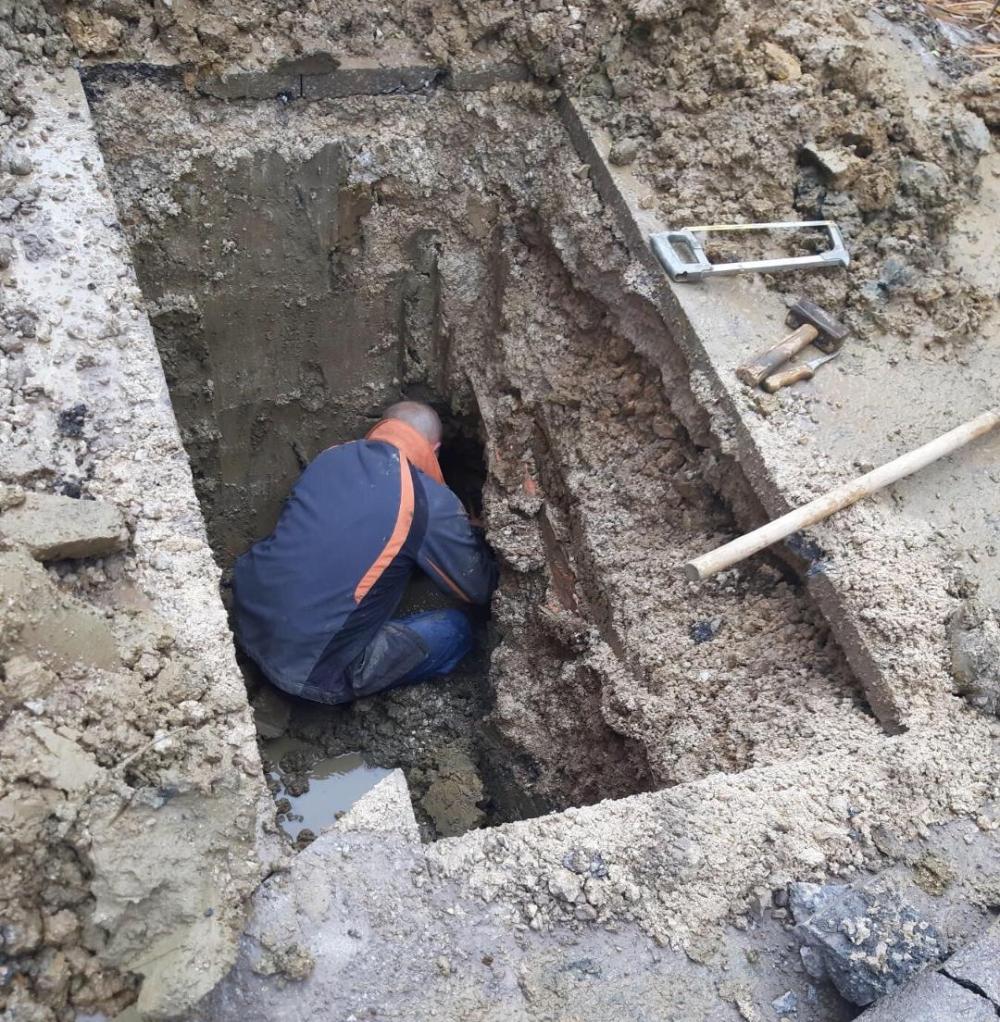 Služba za održavanje vodovodne mreže i objekata:  RADOVI NA VODOVODNOJ MREŽI
