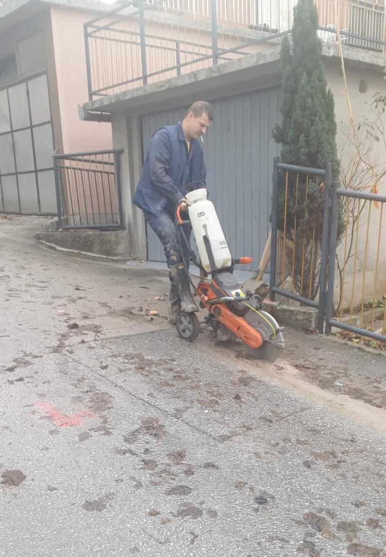 Služba za održavanje vodovodne mreže i objekata:  RADOVI NA VODOVODNOJ MREŽI