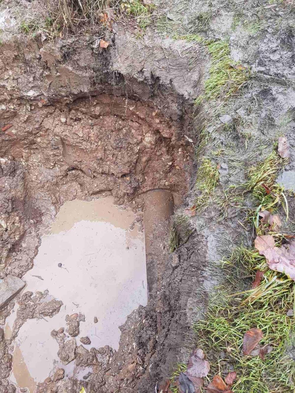 Služba za održavanje vodovodne mreže i objekata:  RADOVI NA VODOVODNOJ MREŽI