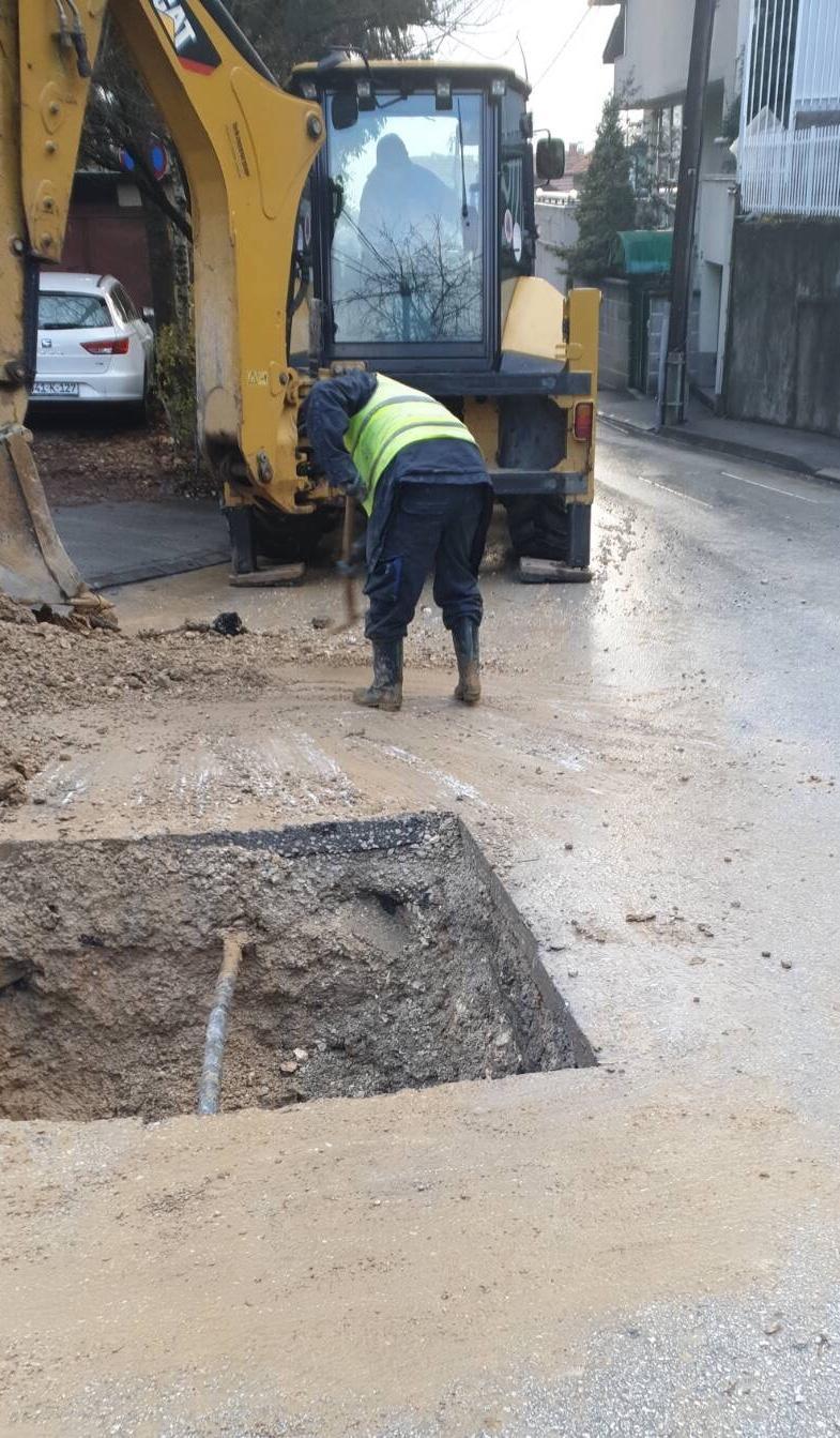 Služba za održavanje vodovodne mreže i objekata:  RADOVI NA VODOVODNOJ MREŽI