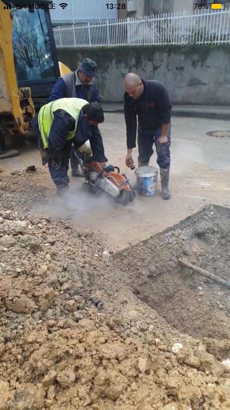 Služba za održavanje vodovodne mreže i objekata:  RADOVI NA VODOVODNOJ MREŽI