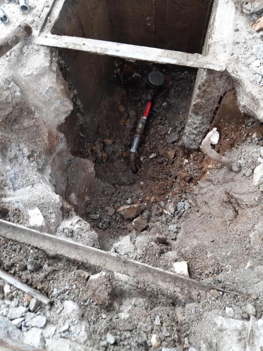 Služba za održavanje vodovodne mreže i objekata:  RADOVI NA VODOVODNOJ MREŽI