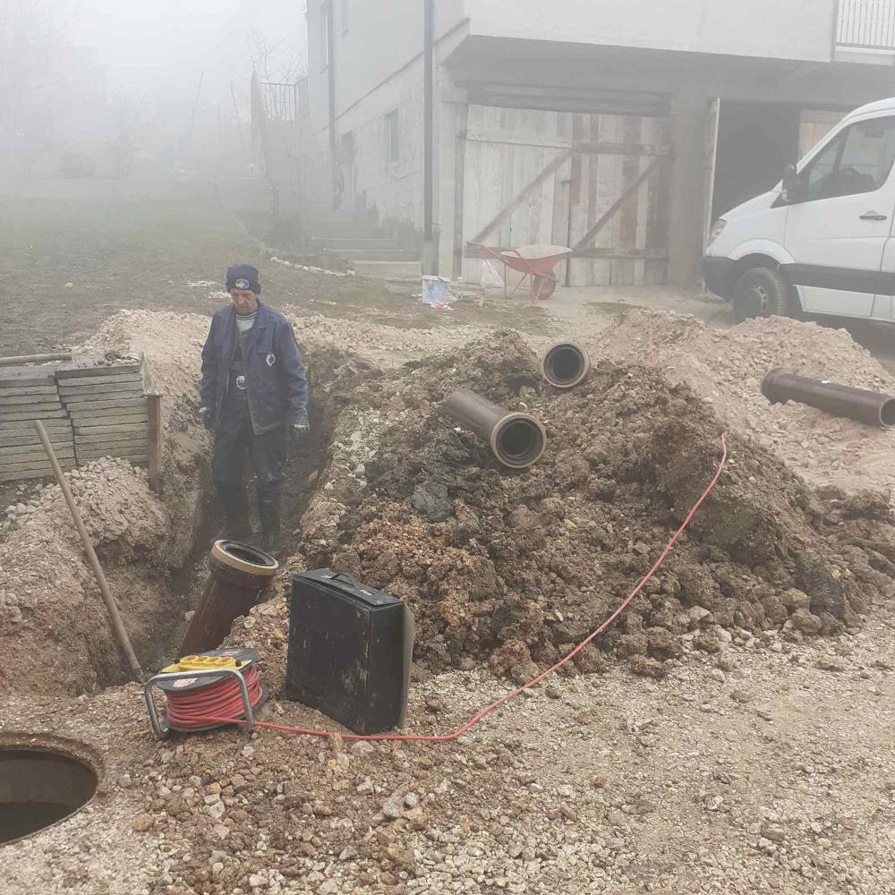 Služba za održavanje kanalizacione mreže i objekata: RADOVI NA KANALIZACIONOJ MREŽI