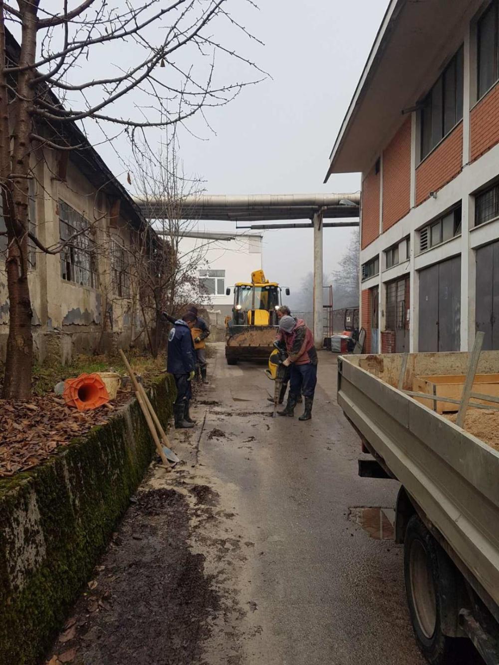 Služba za održavanje vodovodne mreže i objekata:  RADOVI NA VODOVODNOJ MREŽI