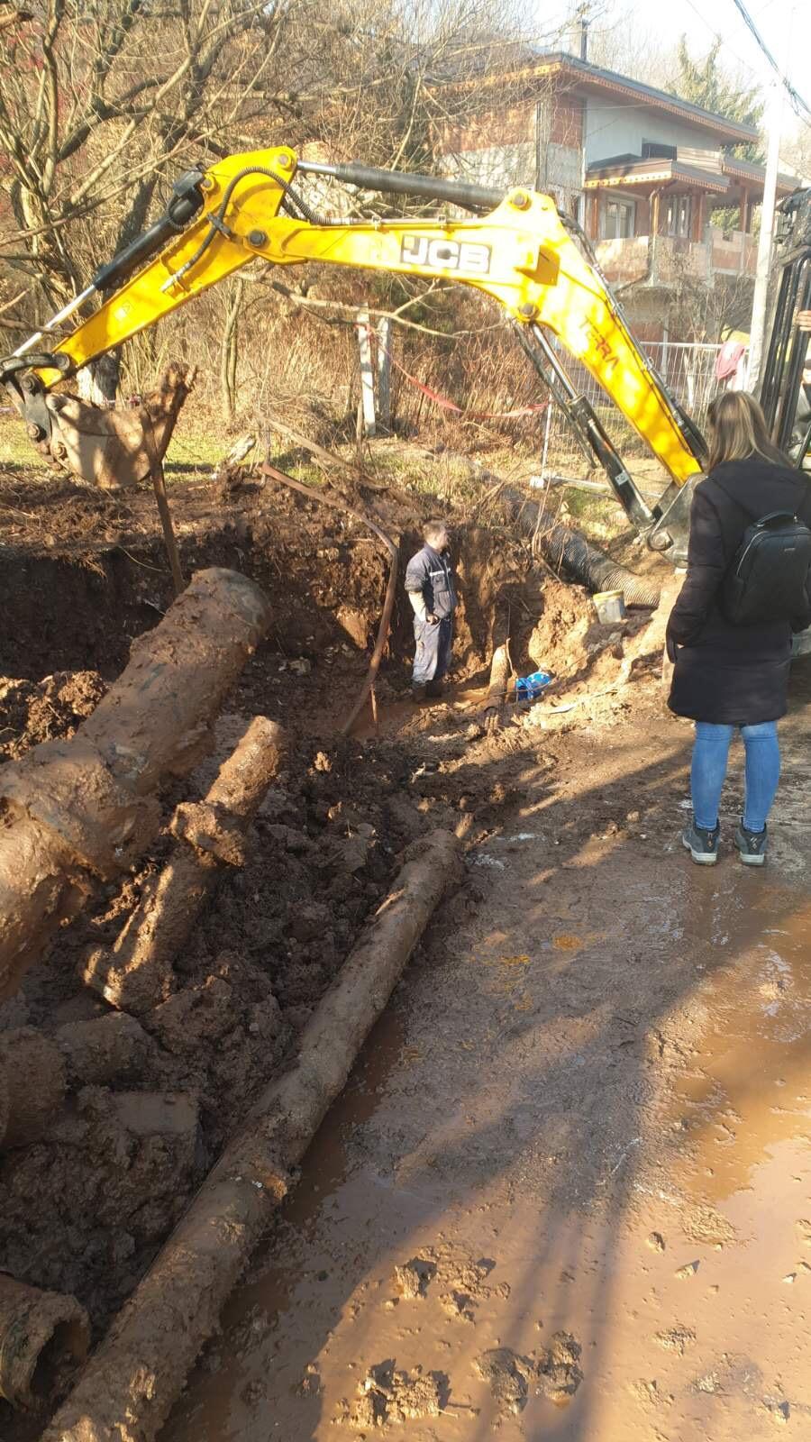 Služba za održavanje vodovodne mreže i objekata:  RADOVI NA VODOVODNOJ MREŽI