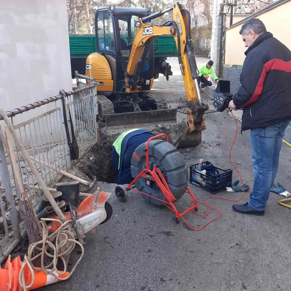 Služba za održavanje kanalizacione mreže i objekata: RADOVI NA KANALIZACIONOJ MREŽI