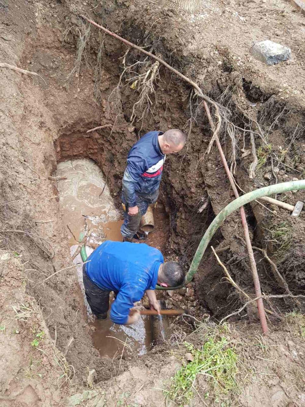 Služba za održavanje vodovodne mreže i objekata:  RADOVI NA VODOVODNOJ MREŽI