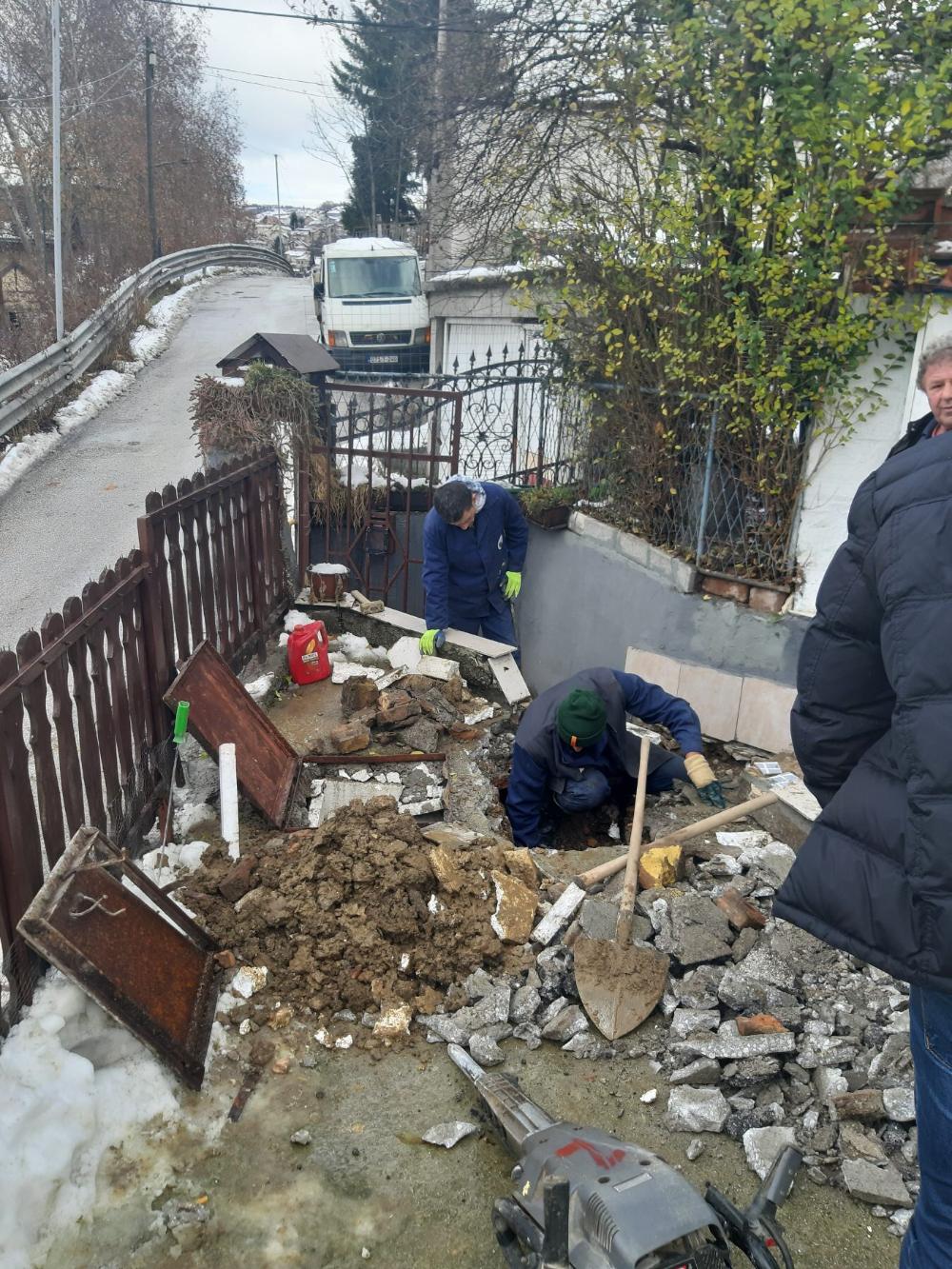 Služba za održavanje vodovodne mreže i objekata:  RADOVI NA VODOVODNOJ MREŽI