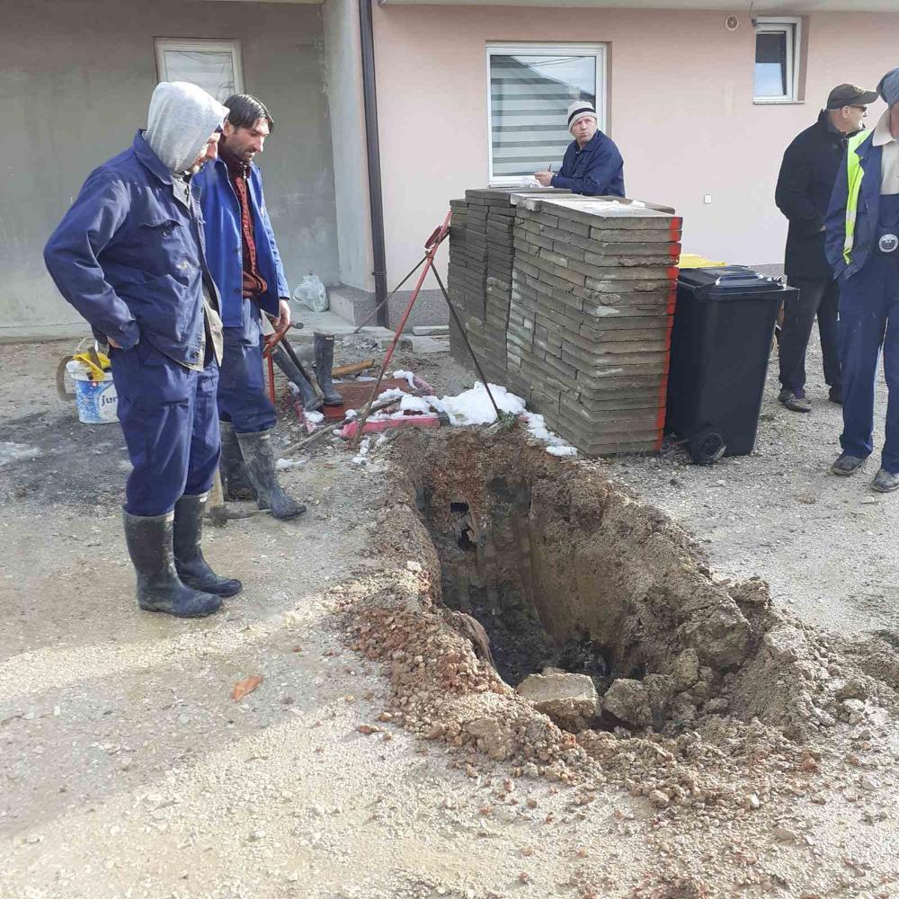 Služba za održavanje kanalizacione mreže i objekata: RADOVI NA KANALIZACIONOJ MREŽI