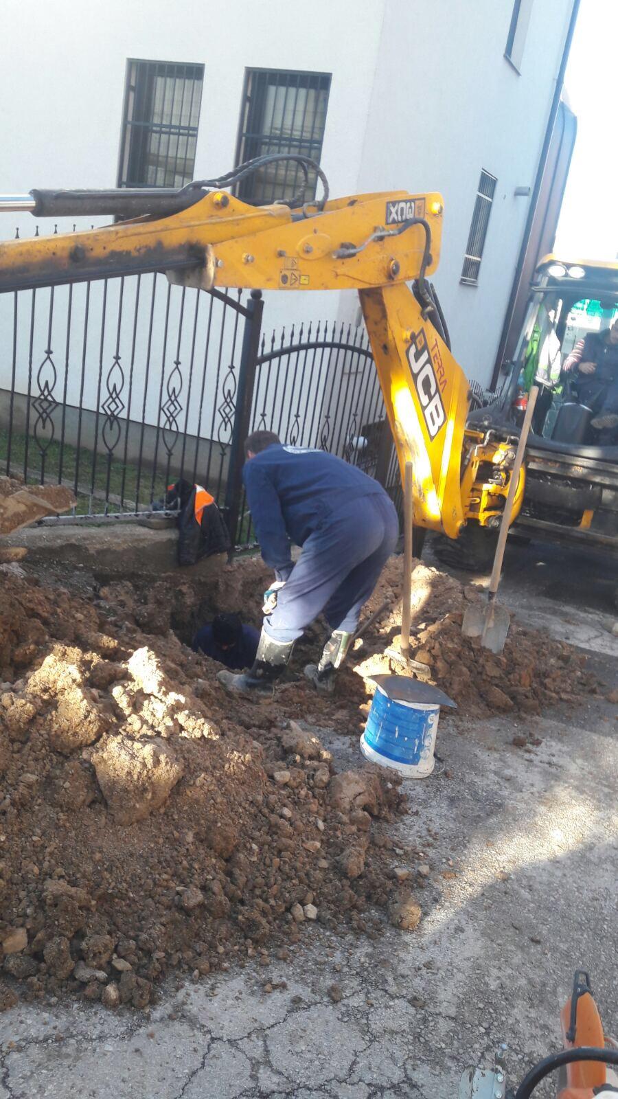 Služba za održavanje vodovodne mreže i objekata:  RADOVI NA VODOVODNOJ MREŽI