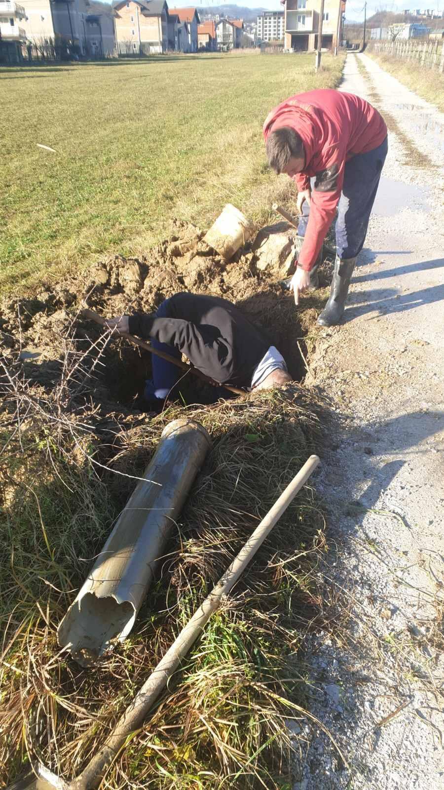 Služba za održavanje vodovodne mreže i objekata:  RADOVI NA VODOVODNOJ MREŽI