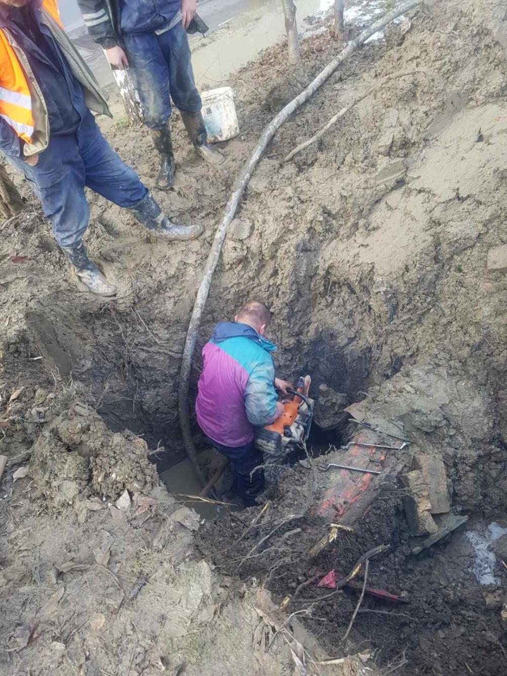 Dežurna ekipa Službe za održavanje vodovodne mreže i objekata: RADOVI TOKOM NOVOGODIŠNJIH PRAZNIKA