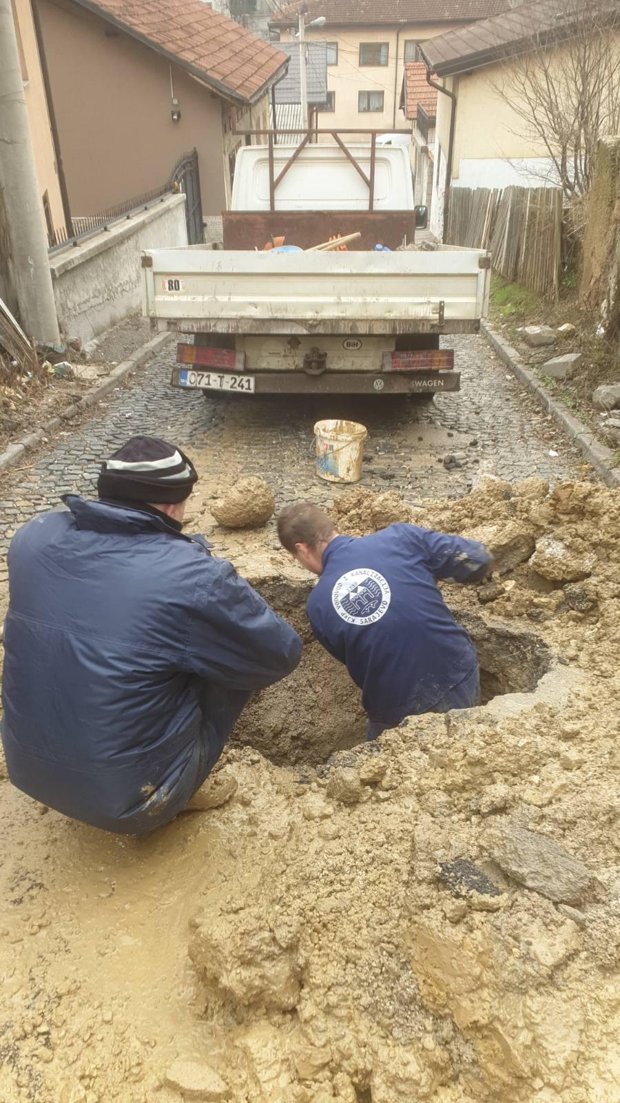 Služba za održavanje vodovodne mreže i objekata:  RADOVI NA VODOVODNOJ MREŽI
