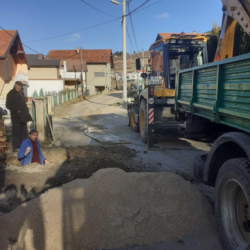 Služba za održavanje kanalizacione mreže i objekata: RADOVI NA KANALIZACIONOJ MREŽI