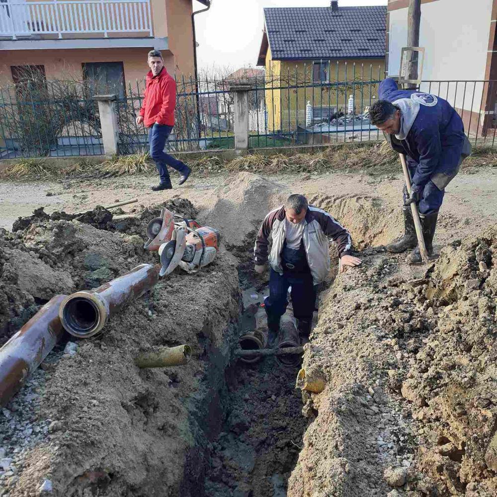 Služba za održavanje kanalizacione mreže i objekata: RADOVI NA KANALIZACIONOJ MREŽI
