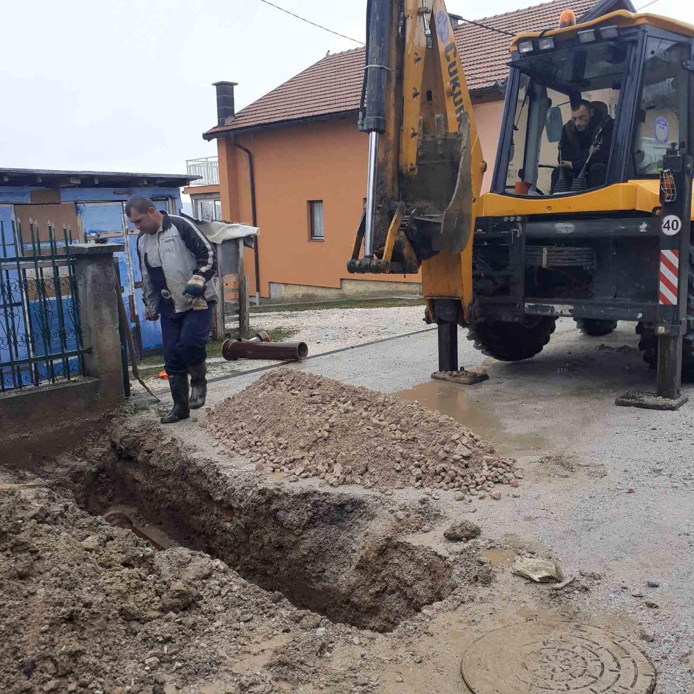 Služba za održavanje kanalizacione mreže i objekata: RADOVI NA KANALIZACIONOJ MREŽI