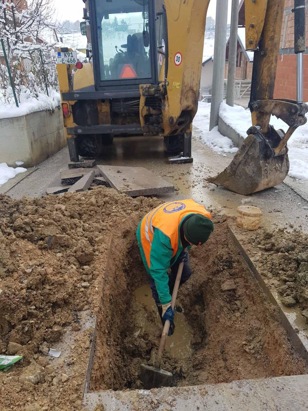 Služba za održavanje vodovodne mreže i objekata:  RADOVI NA VODOVODNOJ MREŽI