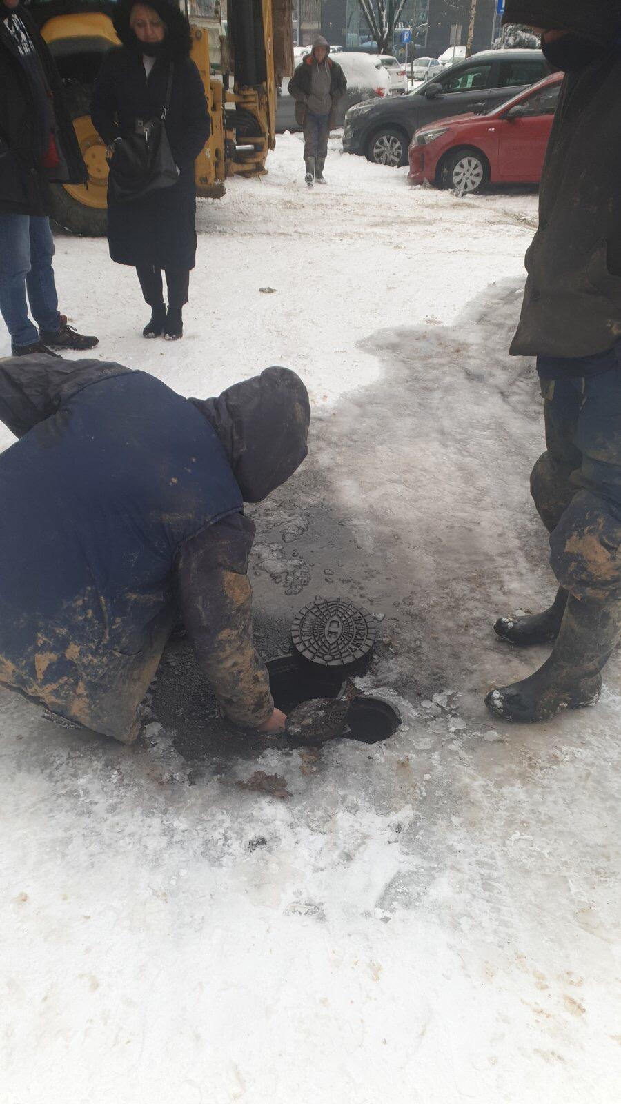 Služba za održavanje vodovodne mreže i objekata:  RADOVI NA VODOVODNOJ MREŽI