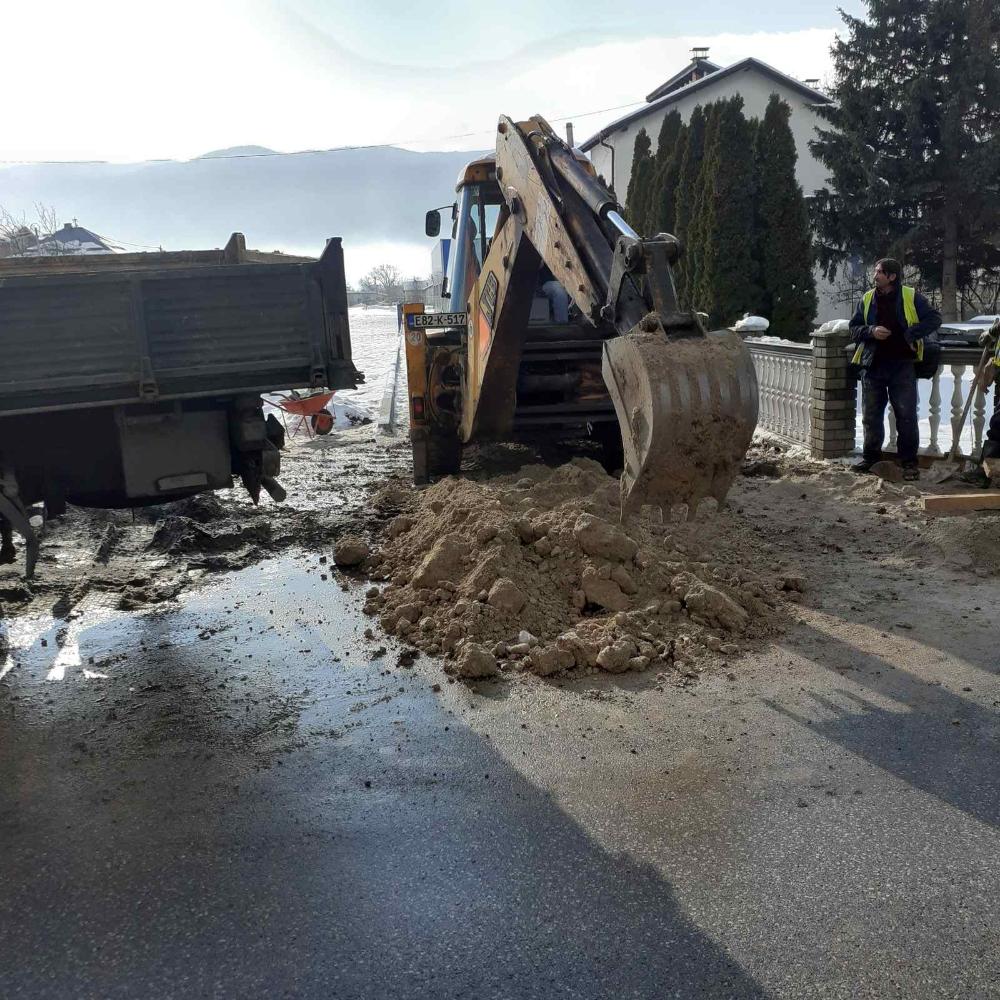 Služba za održavanje kanalizacione mreže i objekata: RADOVI NA KANALIZACIONOJ MREŽI