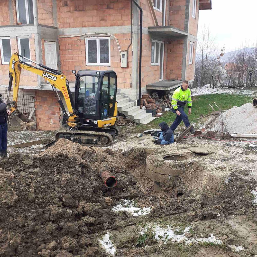Služba za održavanje kanalizacione mreže i objekata: RADOVI NA KANALIZACIONOJ MREŽI