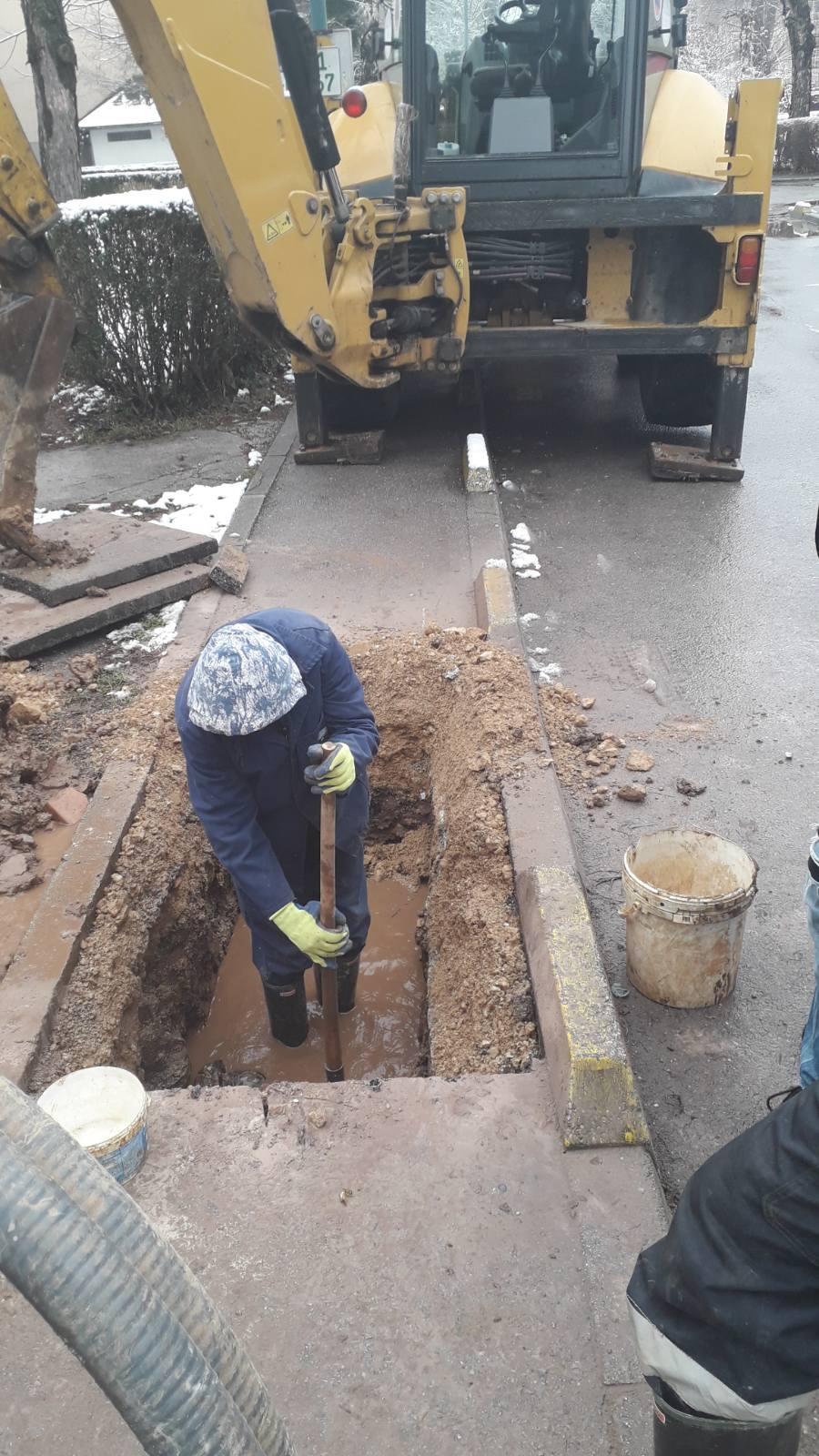 Služba za održavanje vodovodne mreže i objekata: POPRAVKE KVAROVA NA VODOVODNOJ MREŽI
