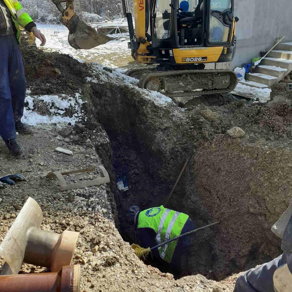 Služba za održavanje kanalizacione mreže i objekata: RADOVI NA KANALIZACIONOJ MREŽI