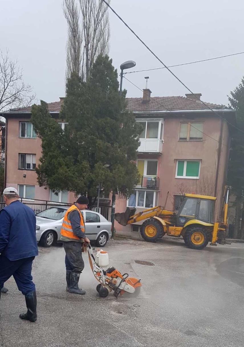 Služba za održavanje vodovodne mreže i objekata:  RADOVI NA VODOVODNOJ MREŽI
