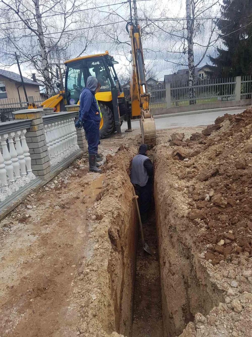 Služba za održavanje vodovodne mreže i objekata:  RADOVI NA VODOVODNOJ MREŽI