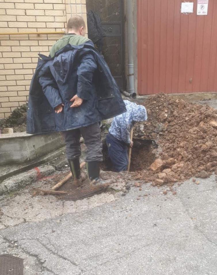 Služba za održavanje vodovodne mreže i objekata:  RADOVI NA VODOVODNOJ MREŽI