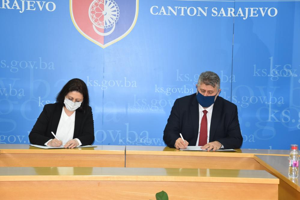 Resorno ministarstvo obezbijedilo novčana sredstva iz oblasti zajedničke komunalne potrošnje:   POTPISANI SPORAZUMI SA KOMUNALNIM PREDUZEĆIMA 