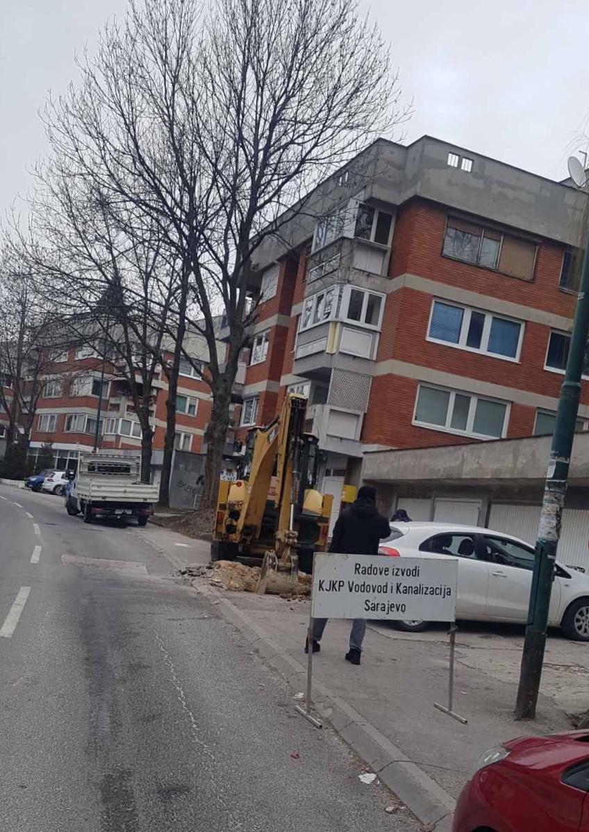 Služba za održavanje vodovodne mreže i objekata:  POPRAVKE KVAROVA NA VODOVODNOJ MREŽI