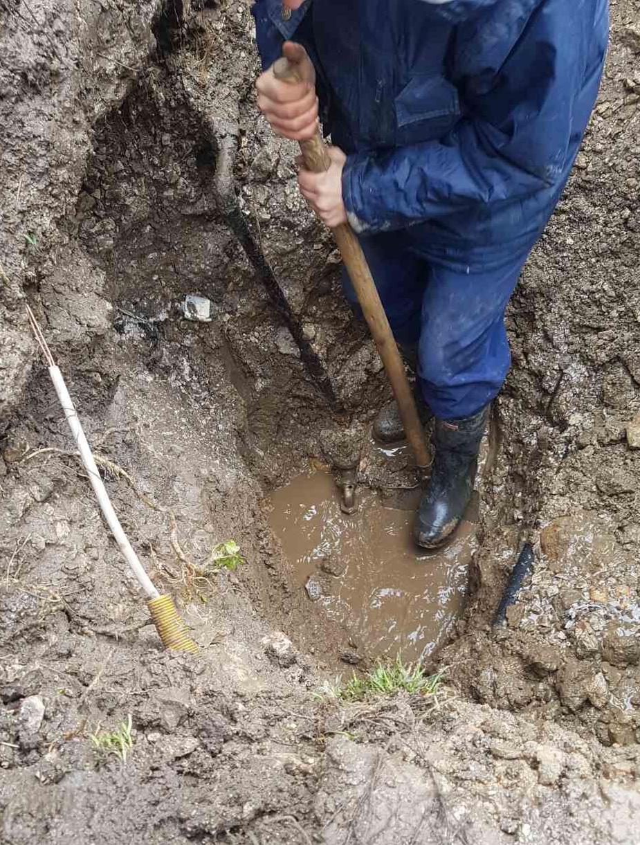 Služba za održavanje vodovodne mreže i objekata:  POPRAVKE KVAROVA NA VODOVODNOJ MREŽI