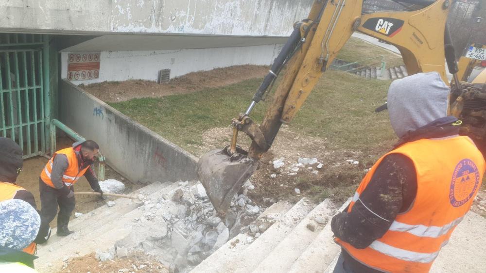 Služba za održavanje vodovodne mreže i objekata:  RADOVI NA VODOVODNOJ MREŽI