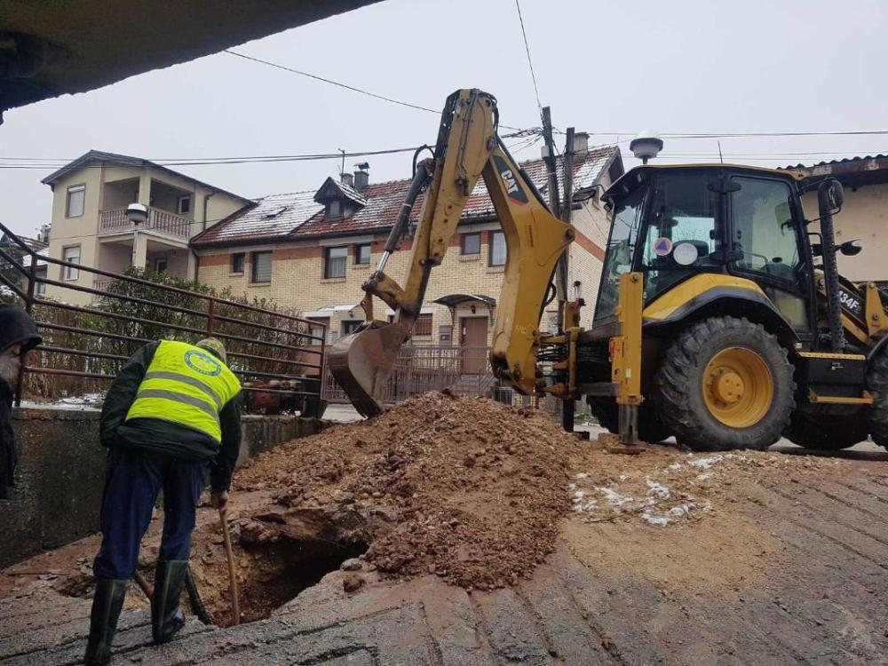 Služba za održavanje vodovodne mreže i objekata:  RADOVI NA VODOVODNOJ MREŽI