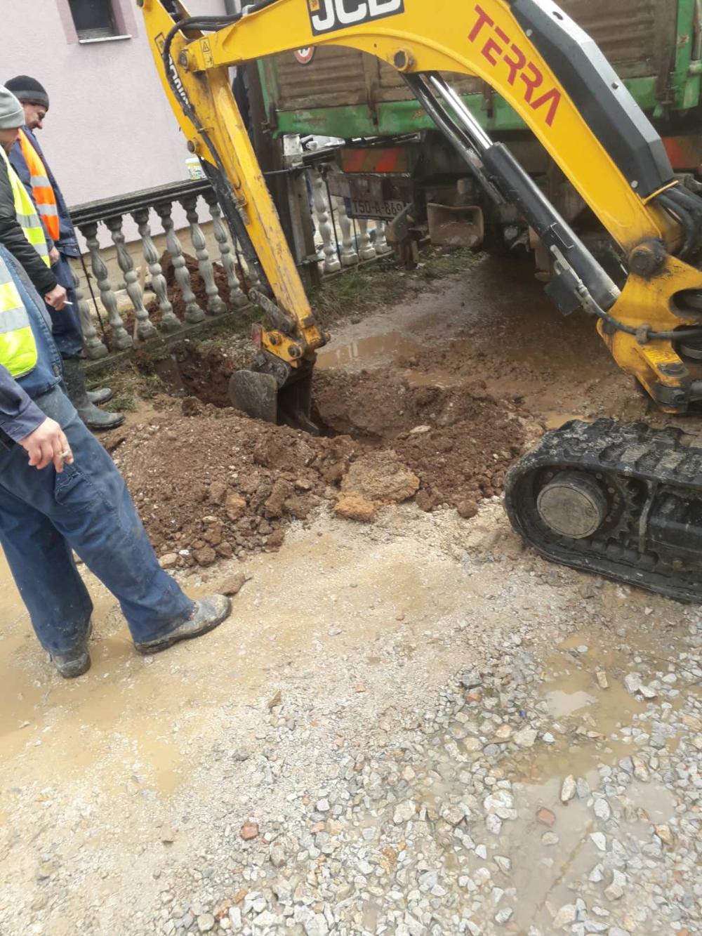 Služba za održavanje kanalizacione mreže i objekata: RADOVI NA KANALIZACIONOJ MREŽI