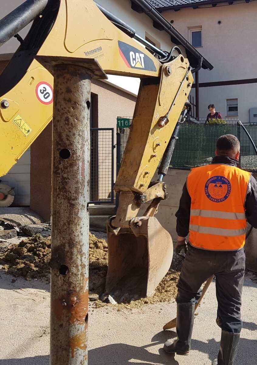 Služba za održavanje vodovodne mreže i objekata:  RADOVI NA VODOVODNOJ MREŽI