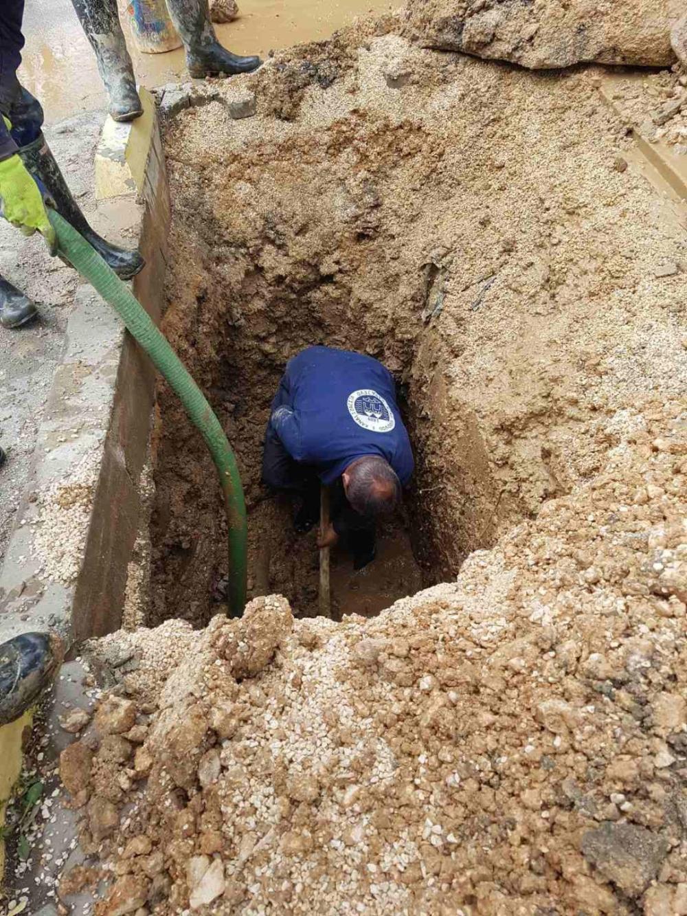 Služba za održavanje vodovodne mreže i objekata:  RADOVI NA VODOVODNOJ MREŽI