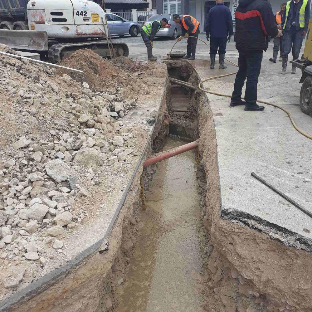 Služba za održavanje kanalizacione mreže i objekata: RADOVI NA KANALIZACIONOJ MREŽI