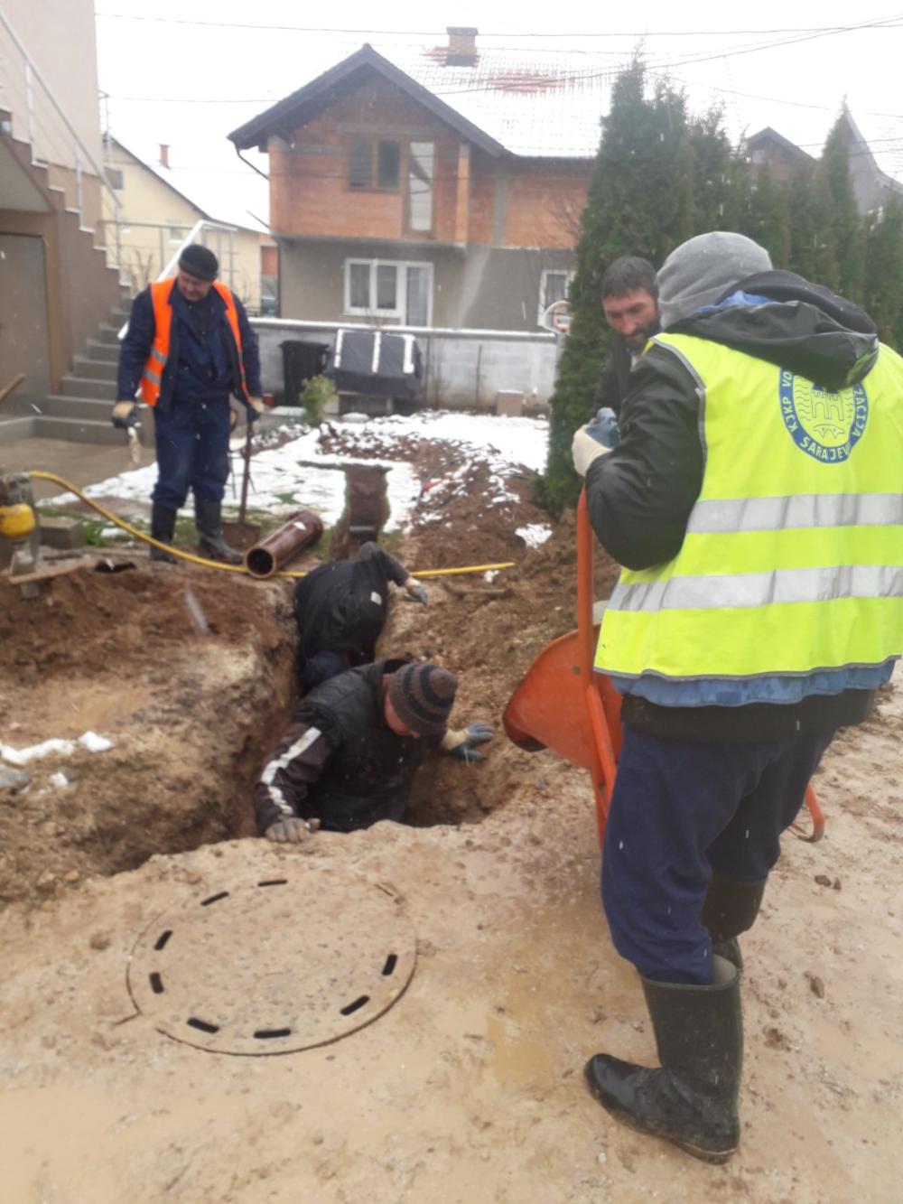 Služba za održavanje kanalizacione mreže i objekata: RADOVI NA KANALIZACIONOJ MREŽI