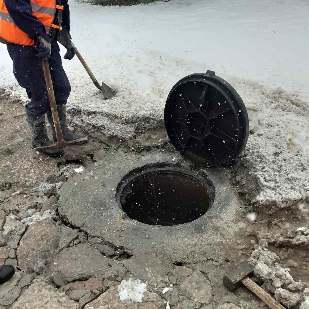 Služba za održavanje kanalizacione mreže i objekata: RADOVI NA KANALIZACIONOJ MREŽI