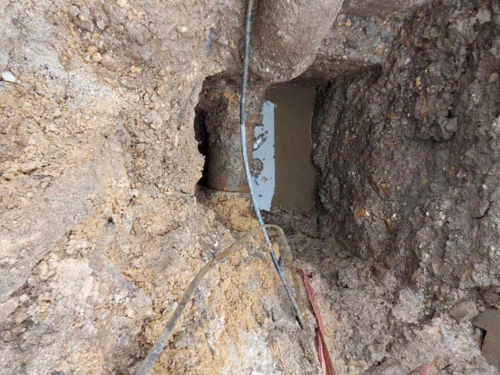 Služba za održavanje vodovodne mreže i objekata:  RADOVI NA VODOVODNOJ MREŽI
